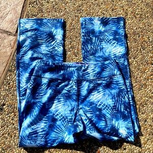Lands’ End, Active Yoga Pants, Blue, Size M 10/12